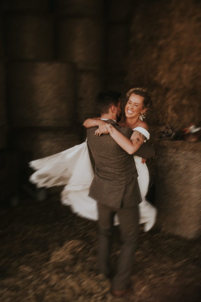 0351 - Lori & Jamie 2022 - FP107549