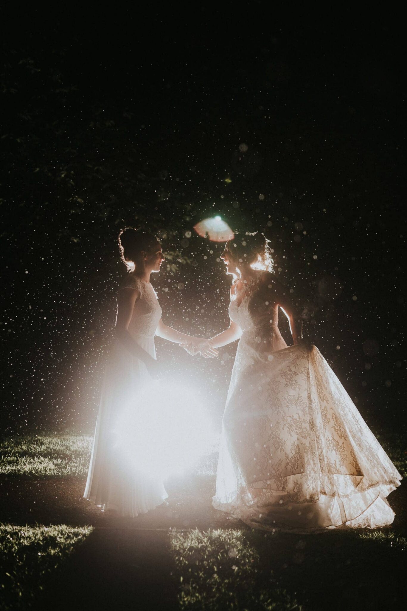 Portrait-Header-0373 - Annie & Becks 2021 - FP105351