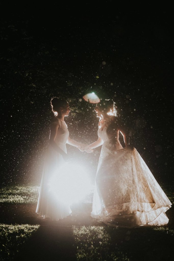 Portrait-Header-0373 - Annie & Becks 2021 - FP105351